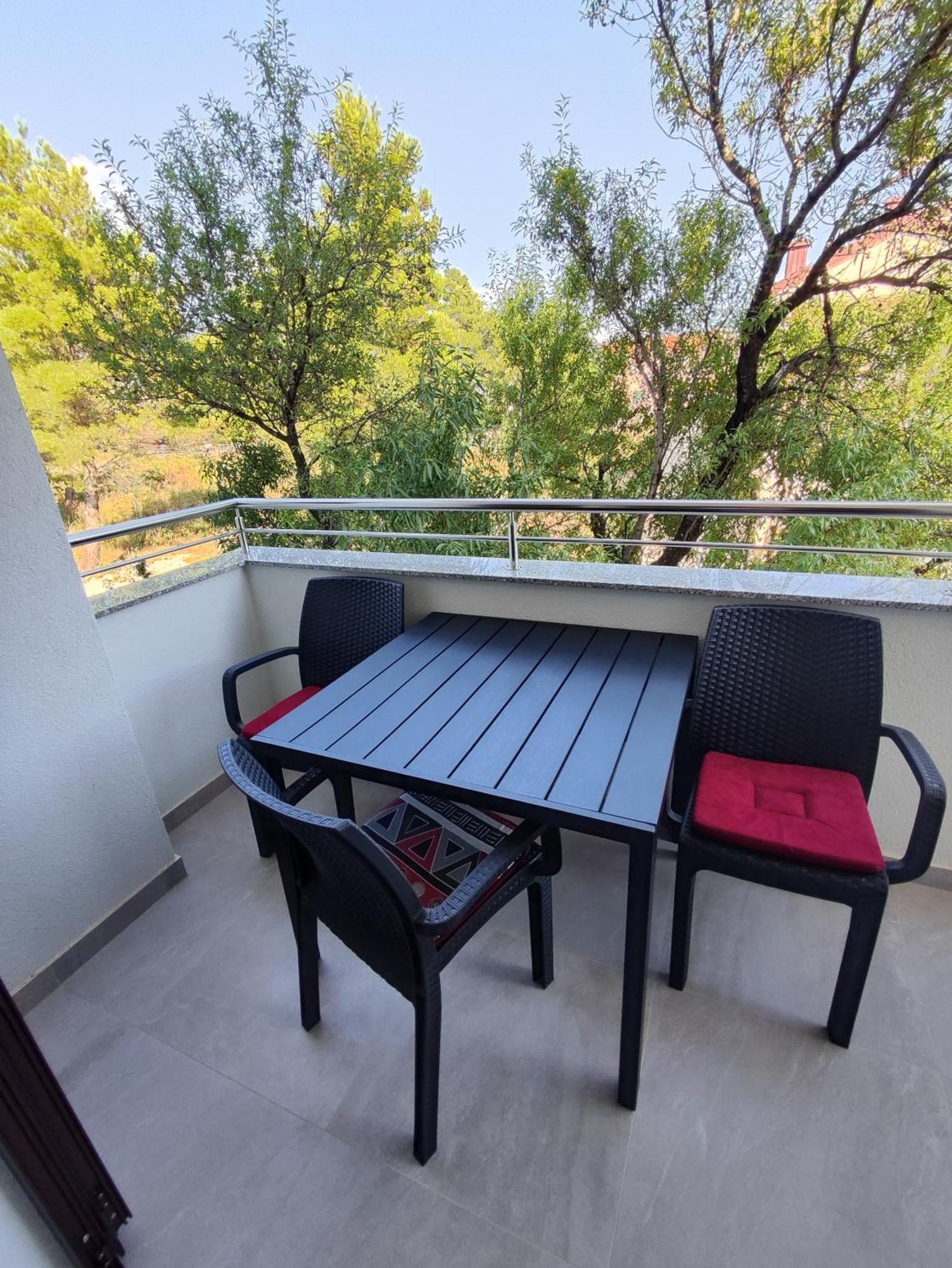 Apartmani Malo More Seline ภายนอก รูปภาพ